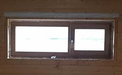 Окно из дуба для бани