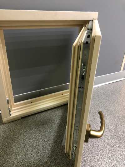 Окна из липы - евро фурнитура